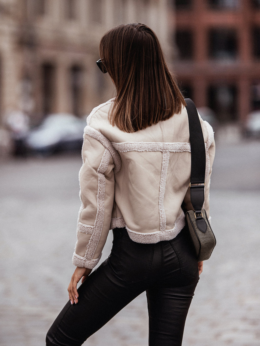 Nouveau manteau à manches longues en fausse fourrure de mouton tendance