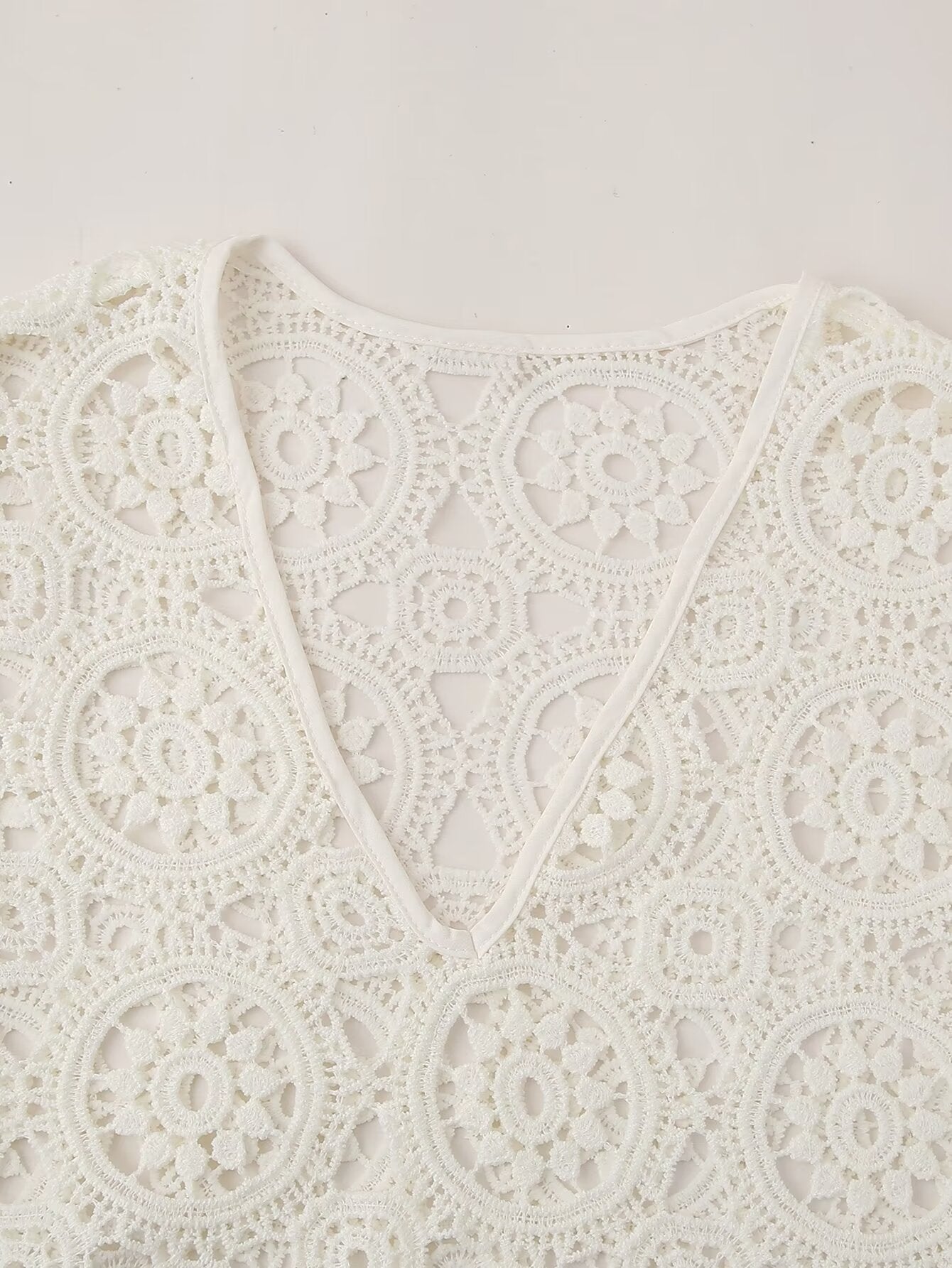 Robe longue femme brodée de dentelle, coupe ajustée, collection printemps