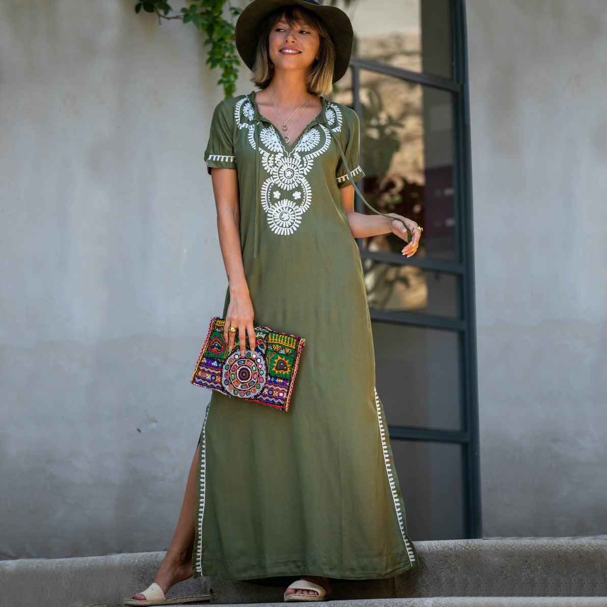 Robe de plage courte brodée vert armée en rayonne pour femme, par-dessus de maillot de bain, vêtement d'extérieur.
