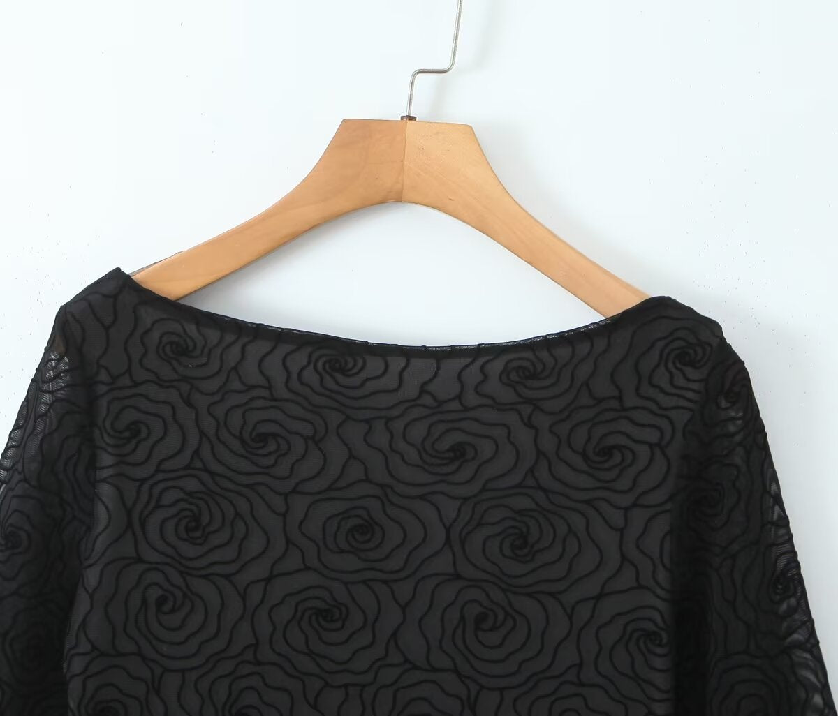 Sexy rein schwarzes florales Linien-Rundhals-Langarm-A-Linien-Kleid für Damen – schmal geschnitten, tailliert, kurzes Kleid, figurbetont