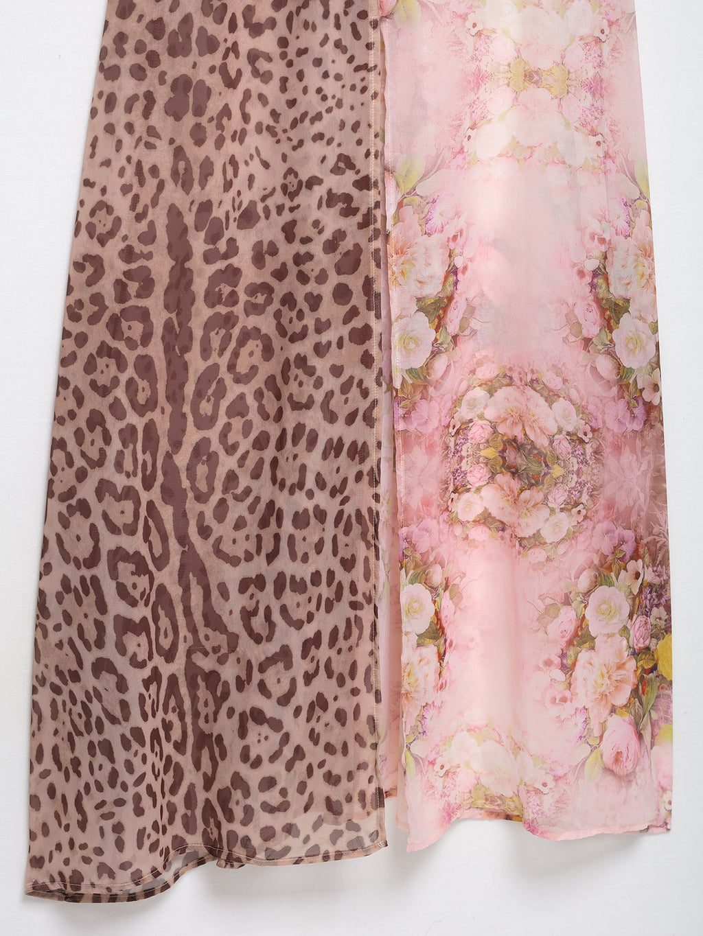 Robe longue fendue à bretelles, coupe ajustée, avec empiècements en dentelle imprimée à contraste de couleurs pour femme
