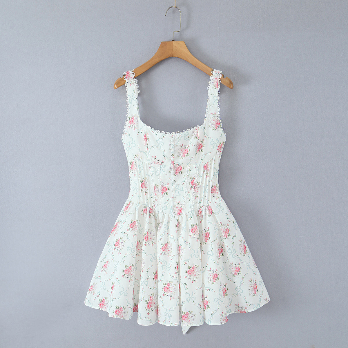 Maison Même Douce Rose Imprimé Nœud Papillon Décoration Plissée Taille Dentelle Robe Sans Manches Femme