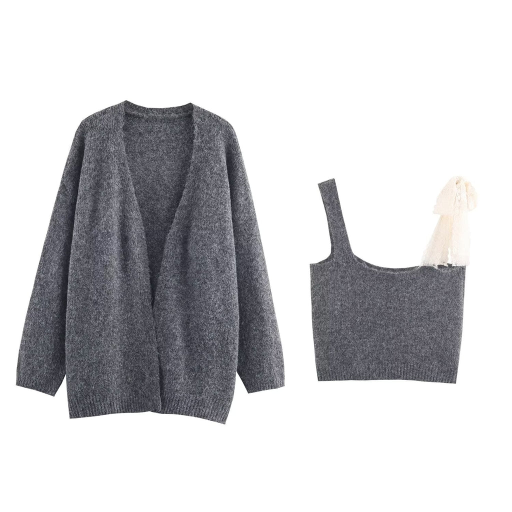 Ensemble deux pièces gilet tricoté avec blouse à col en dentelle et bretelles pour femme