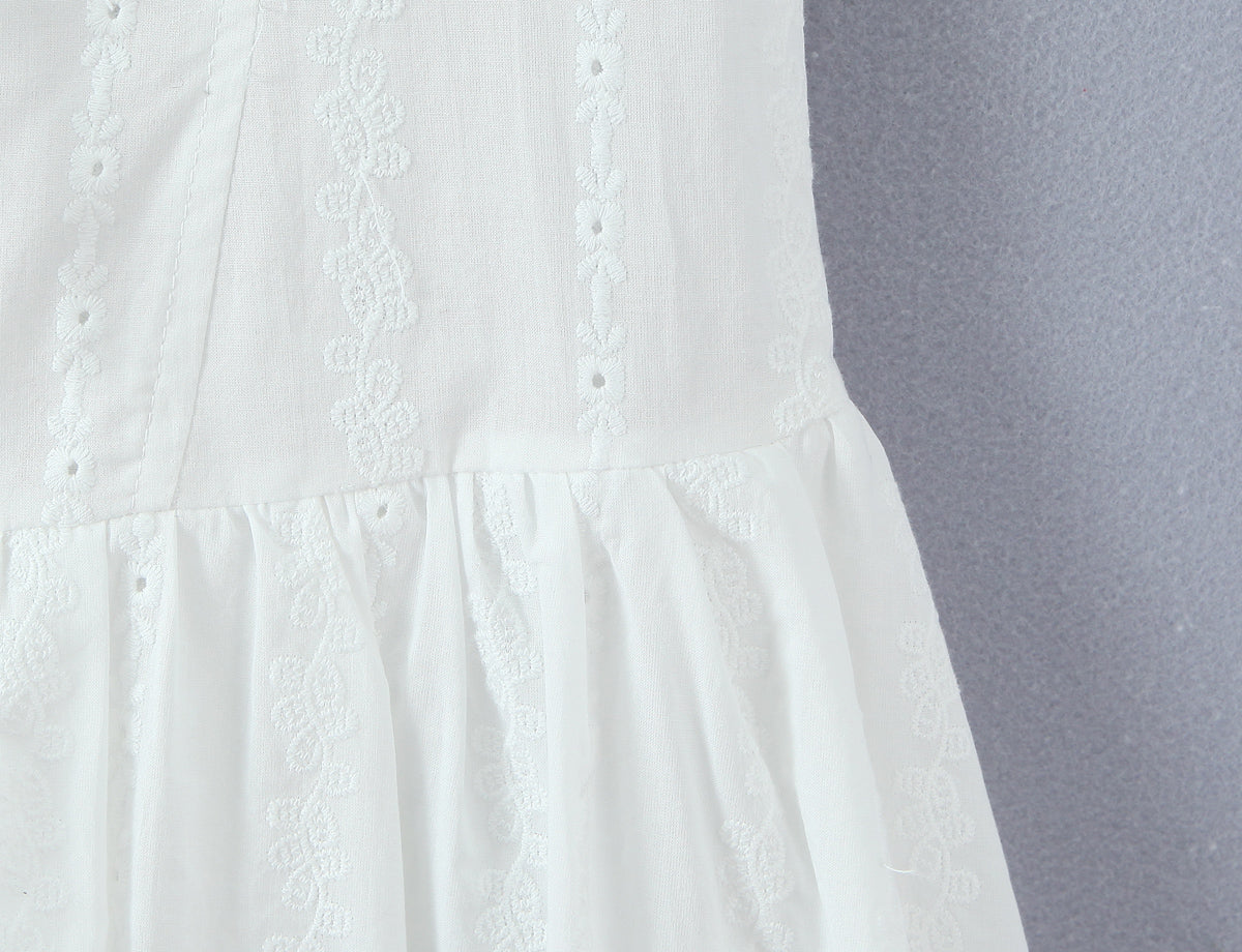 Robe courte en dentelle à fines bretelles, coupe ajustée, amincissante, sexy, style bourgeon pour femme