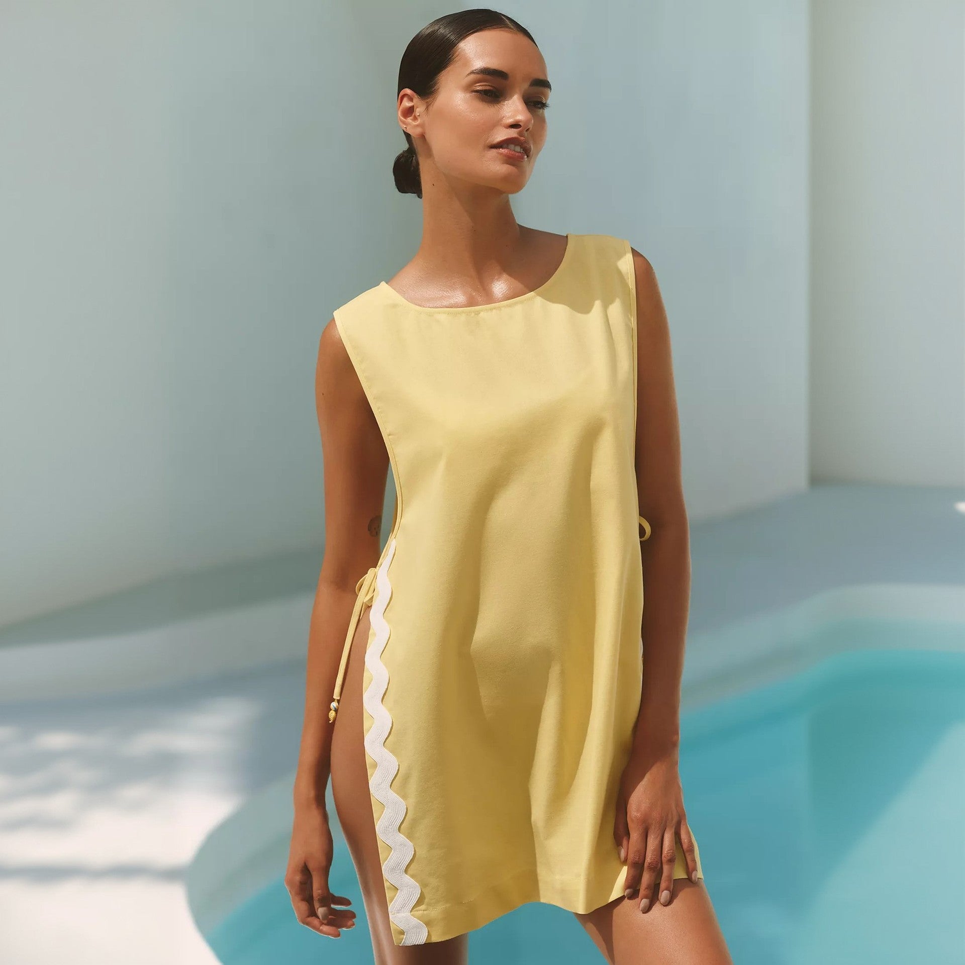 Einfarbiger, sexy, geschlitzter, ärmelloser Strand-Überwurf, Bikini-Badeanzug, Strandshirt für Damen, kurz