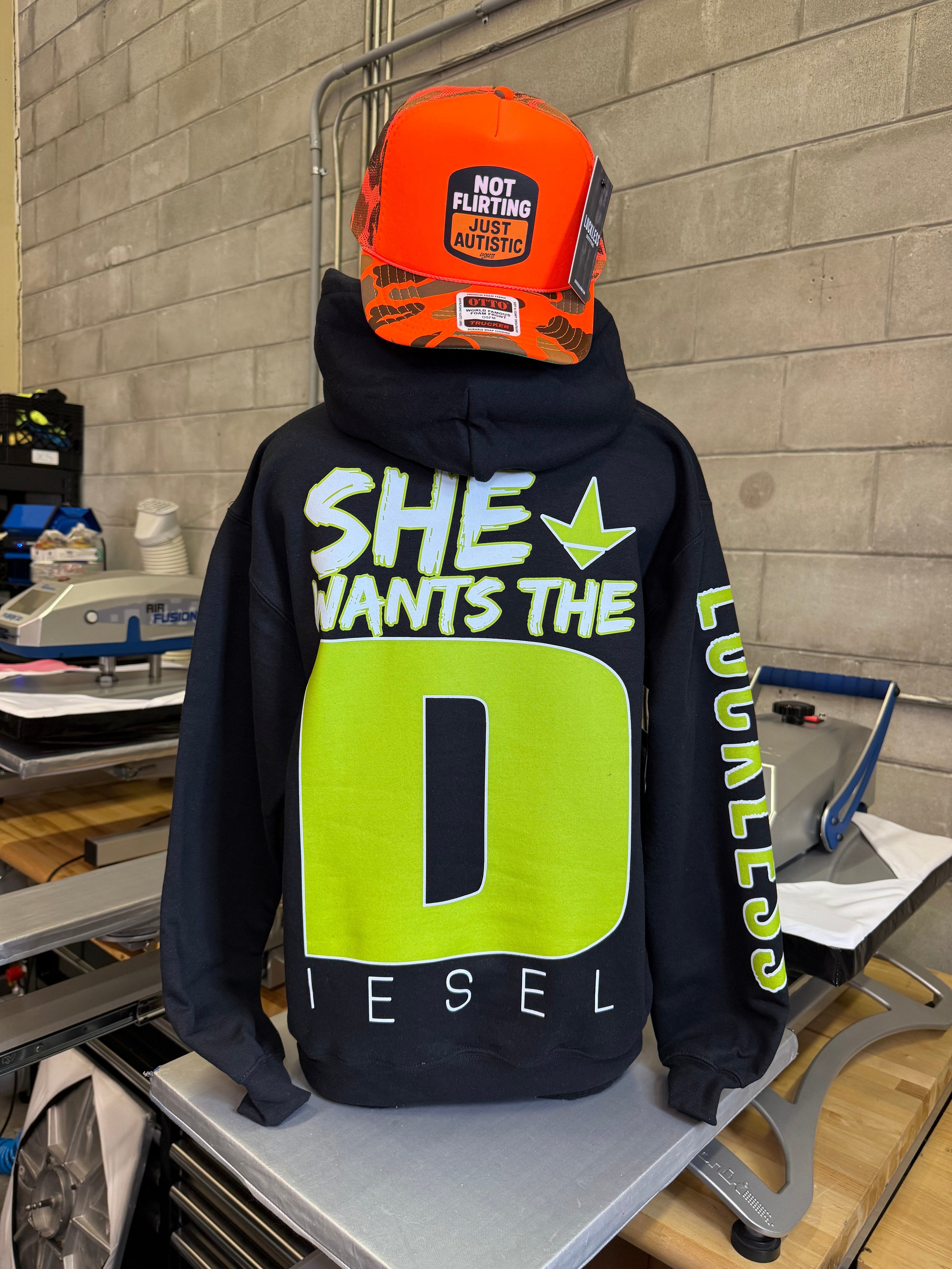 Sie will den Diesel-Hoodie