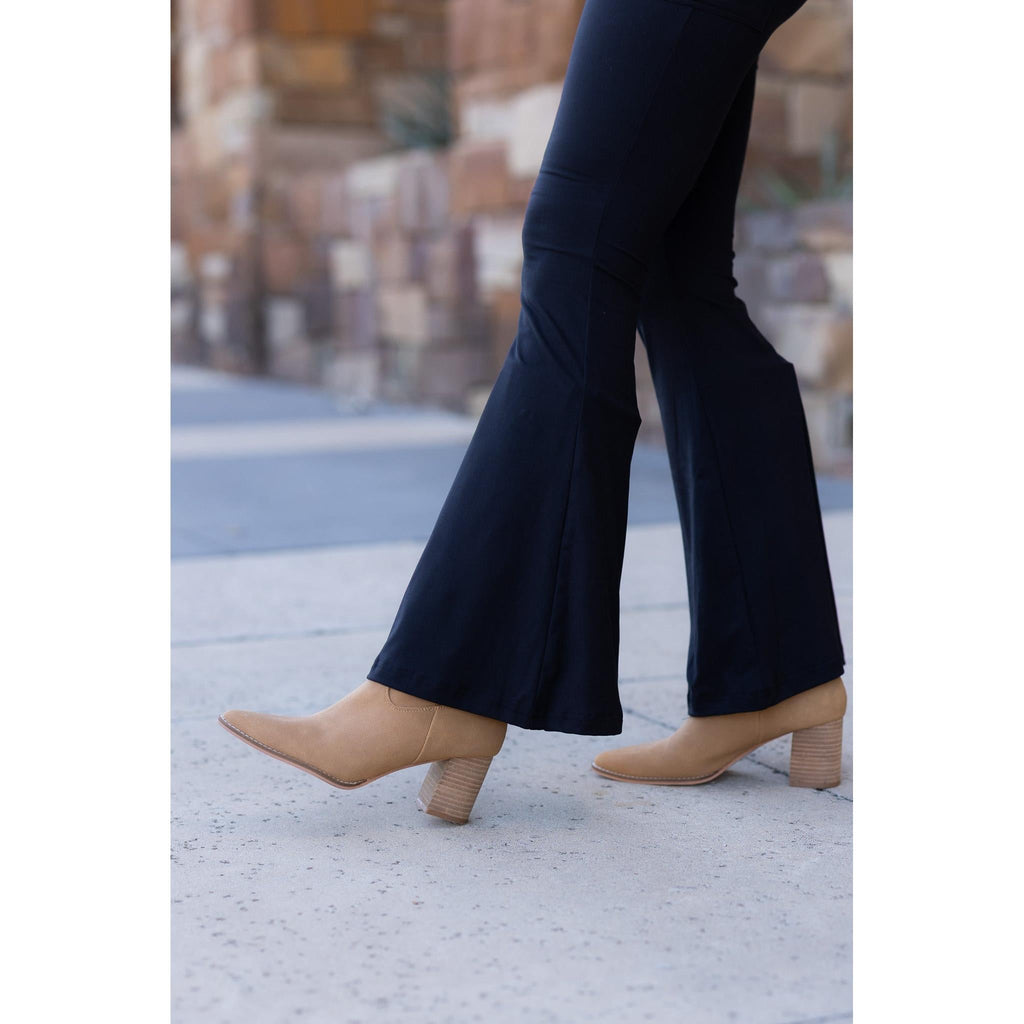Natalie – Schwarze Super-Flare-Leggings
