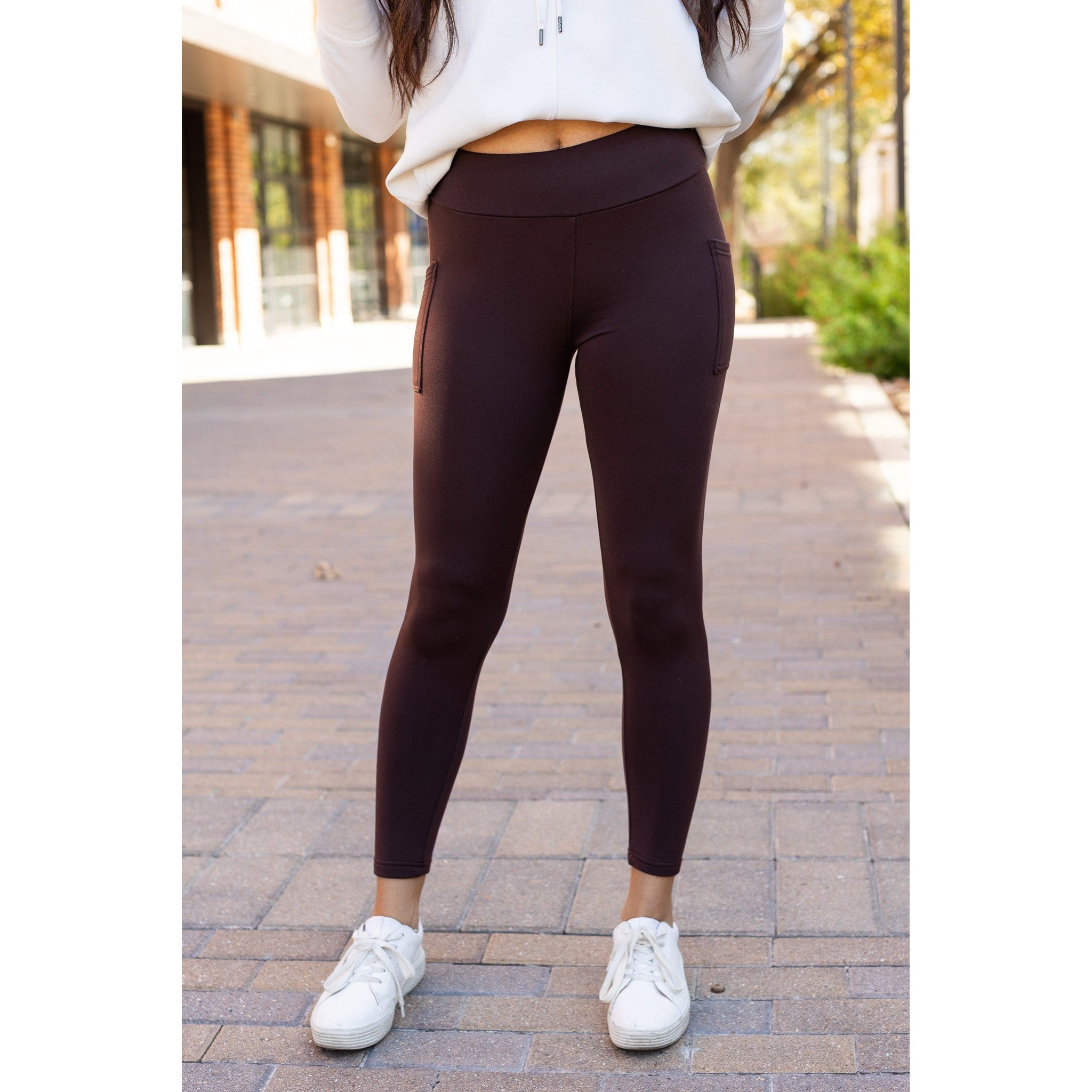 Belle - Legging polaire marron long avec poches*