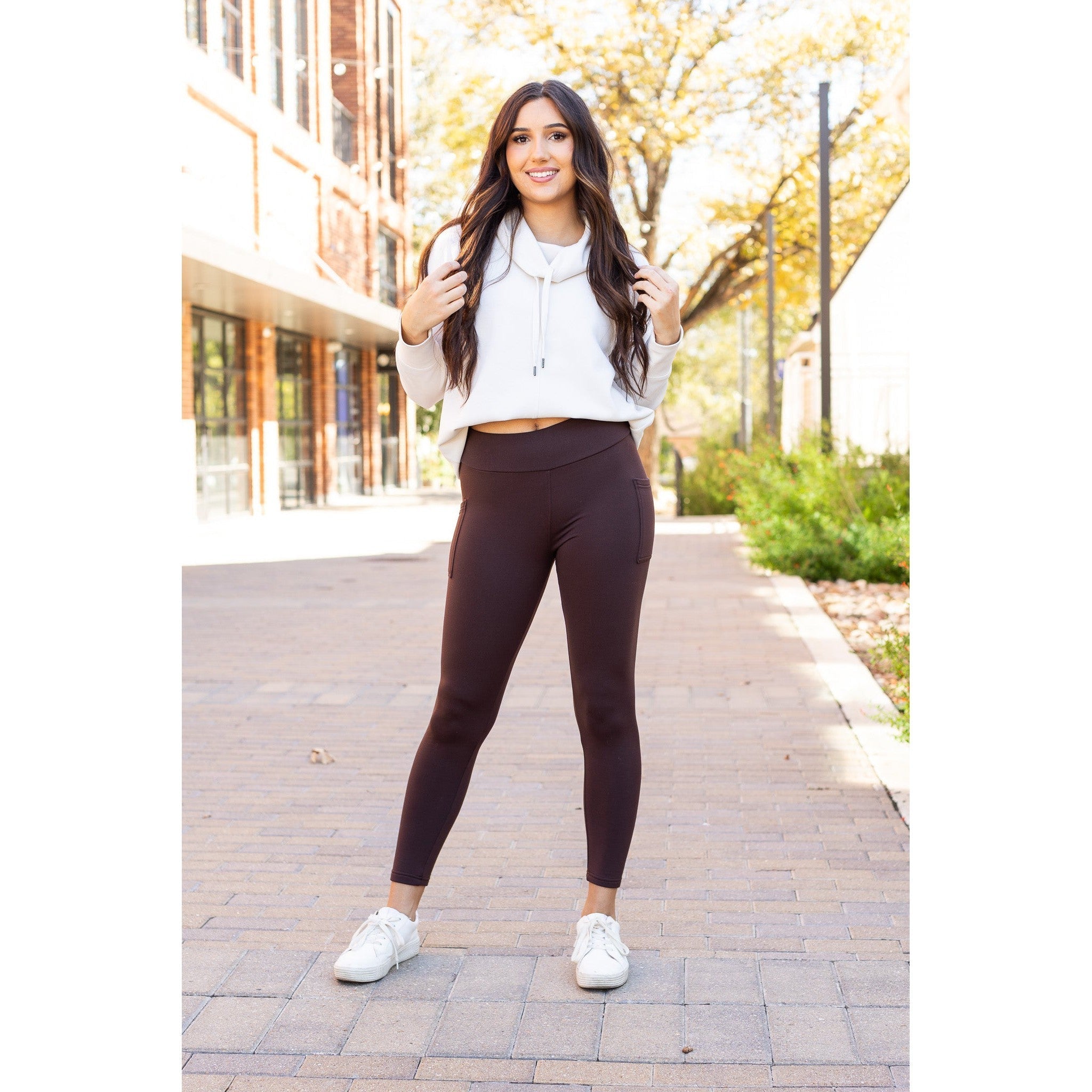 Belle - Legging polaire marron long avec poches*