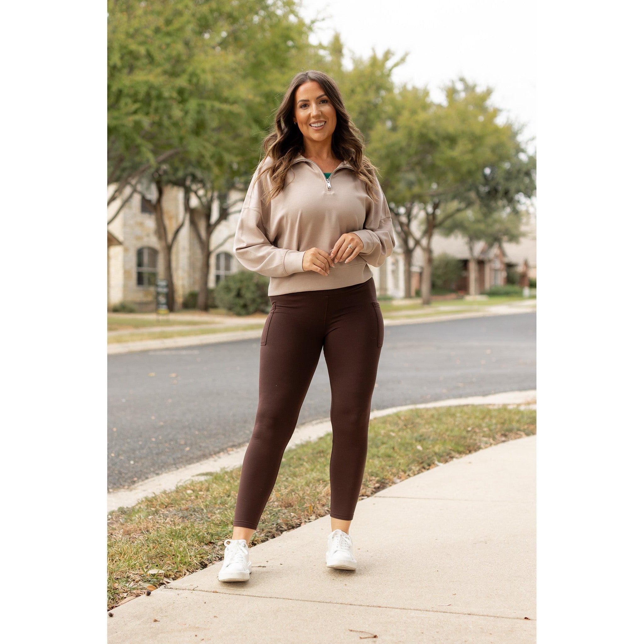 Belle - Legging polaire marron long avec poches*