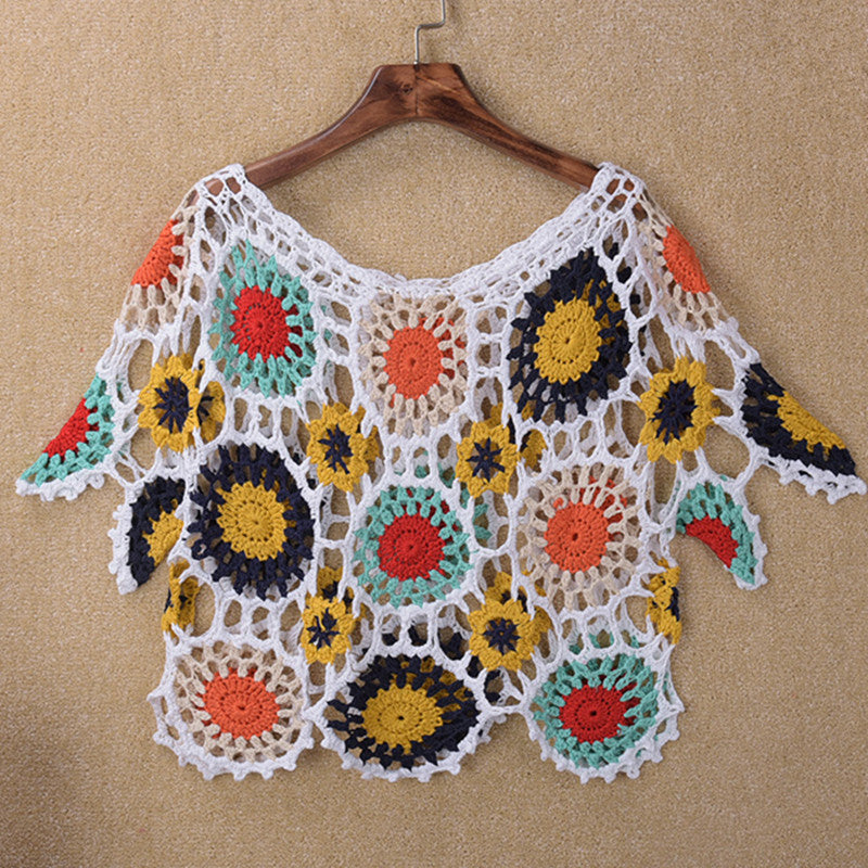 Handgemachte Häkelbluse mit Blumenmuster, Hohlsaum und Ärmeln, für den Strand