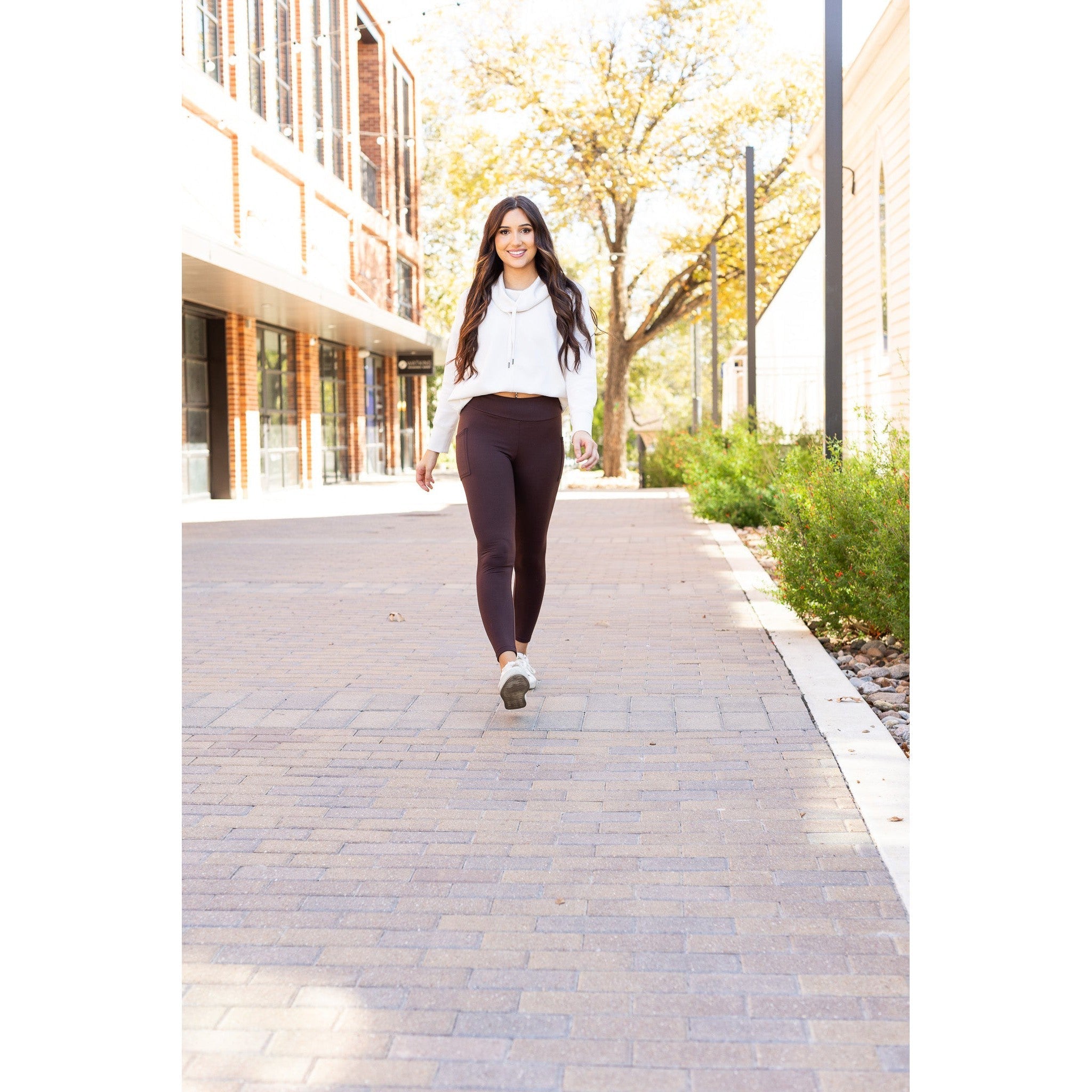 Belle - Legging polaire marron long avec poches*