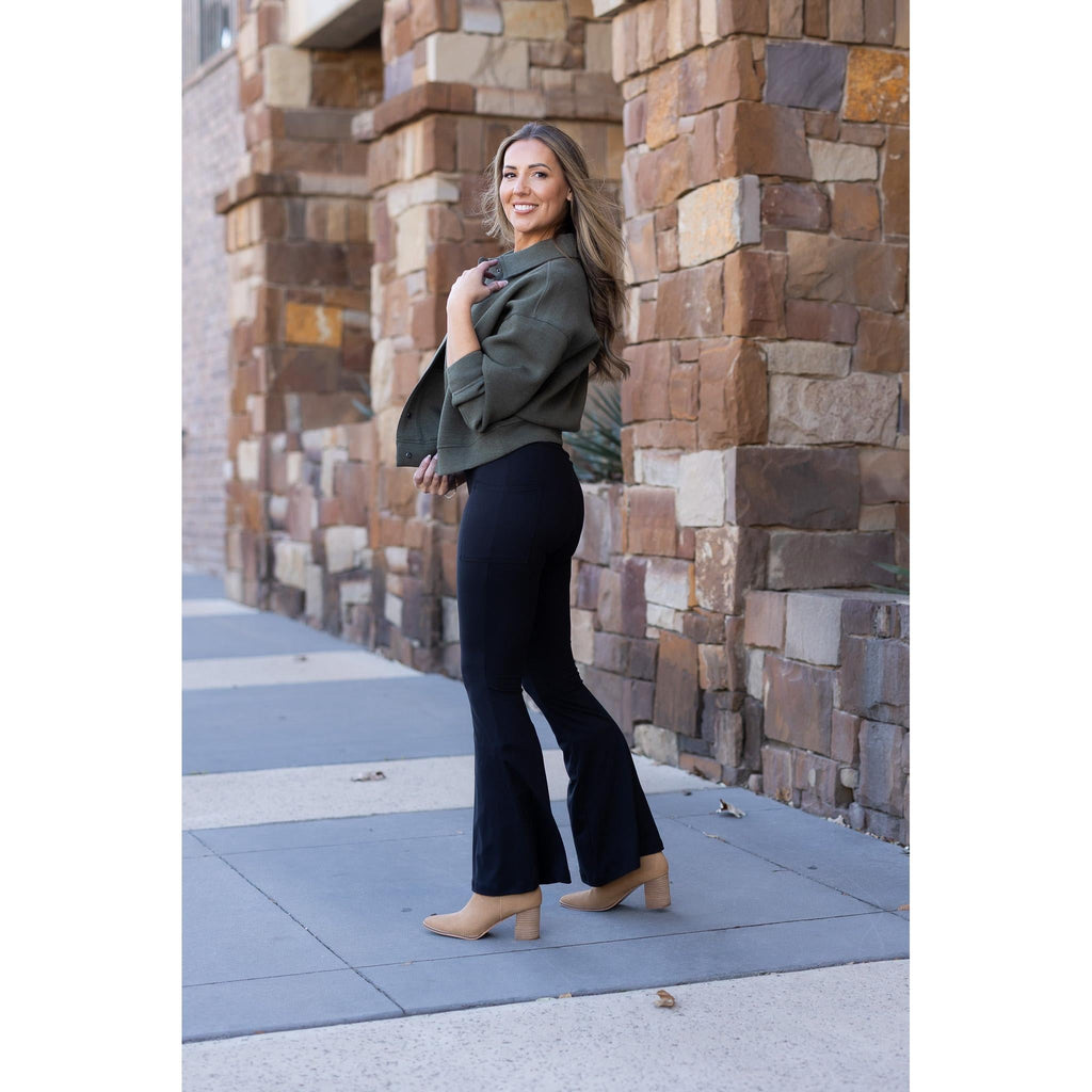 Natalie – Schwarze Super-Flare-Leggings