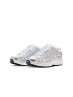 Nike Damen P-6000 - Weiß/Metallic Silber