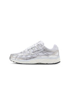 Nike Damen P-6000 - Weiß/Metallic Silber