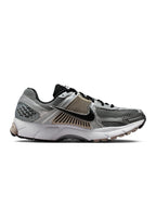 Nike Zoom Vomero 5 pour Homme - Argent Métallisé