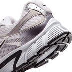Nike Mens V5 RNR - White