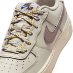 Nike Air Force 1 LV8 1 pour grand enfant - Marron Orewood