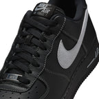 Nike Herren Air Force 1 '07 LV8 - Schwarz/Wolf Grau