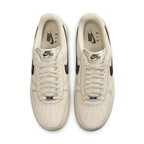 Nike Air Force 1 '07 LV8 pour homme - Kaki clair