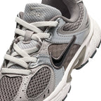 Nike (Ps) V5 Runner - Pierre de Grotte