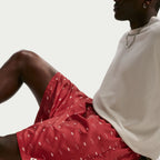 Nike Herren Sportswear Club Woven Flow Shorts – Team Crimson