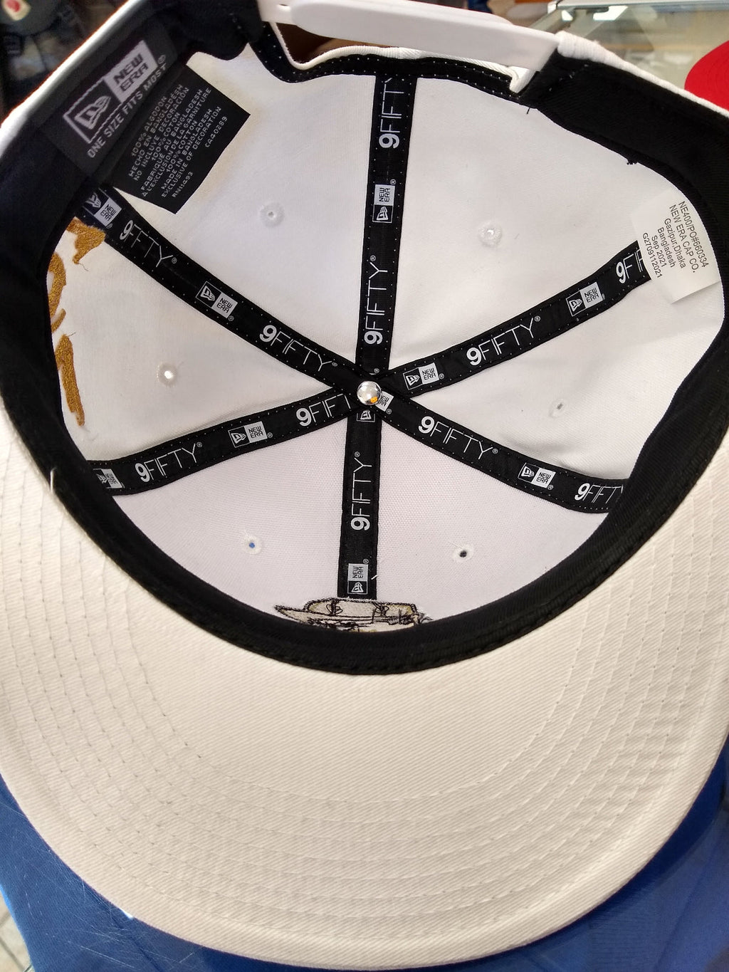 Casquettes brodées du logo « El Chapo »