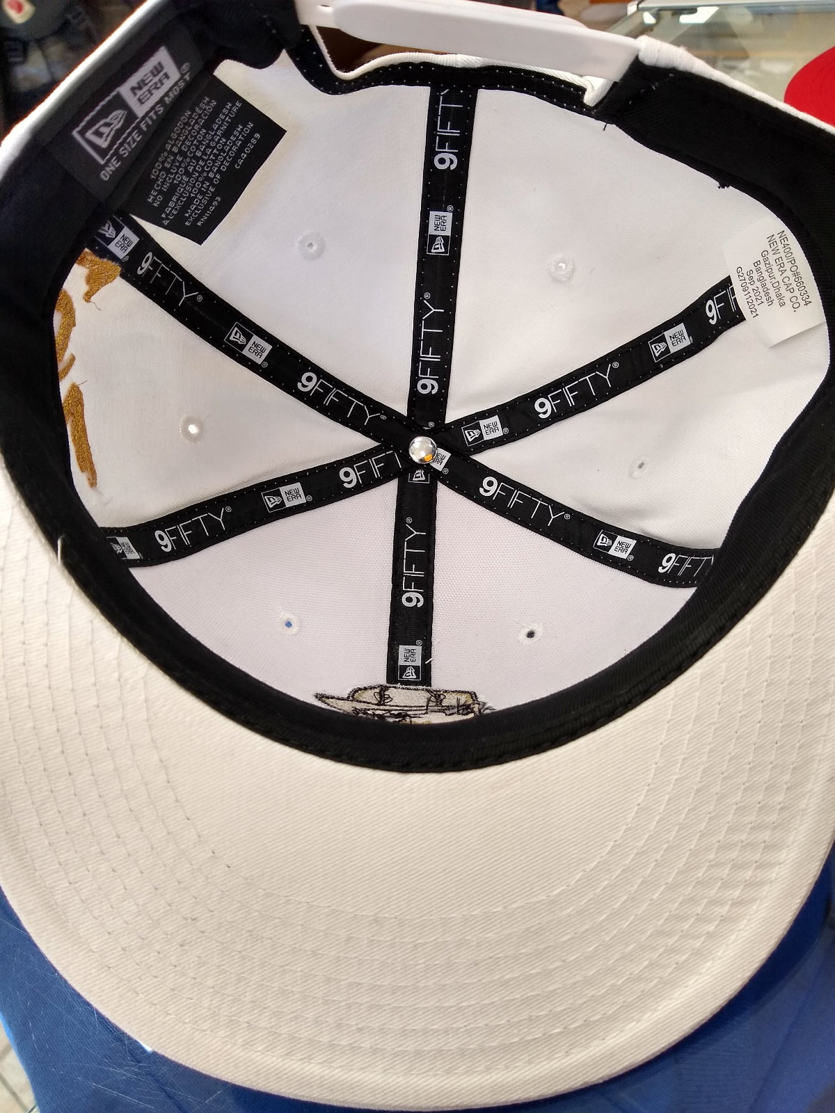 Casquettes brodées du logo « El Chapo »