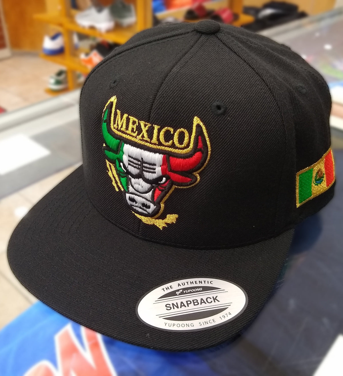 Casquette brodée à logo de taureau mexicain SnapBack