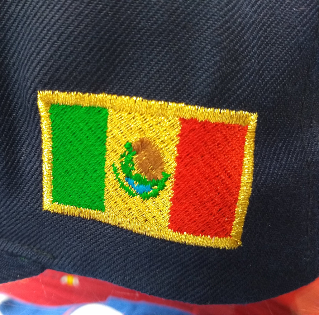 Casquette de baseball marine brodée avec logo taureau mexicain