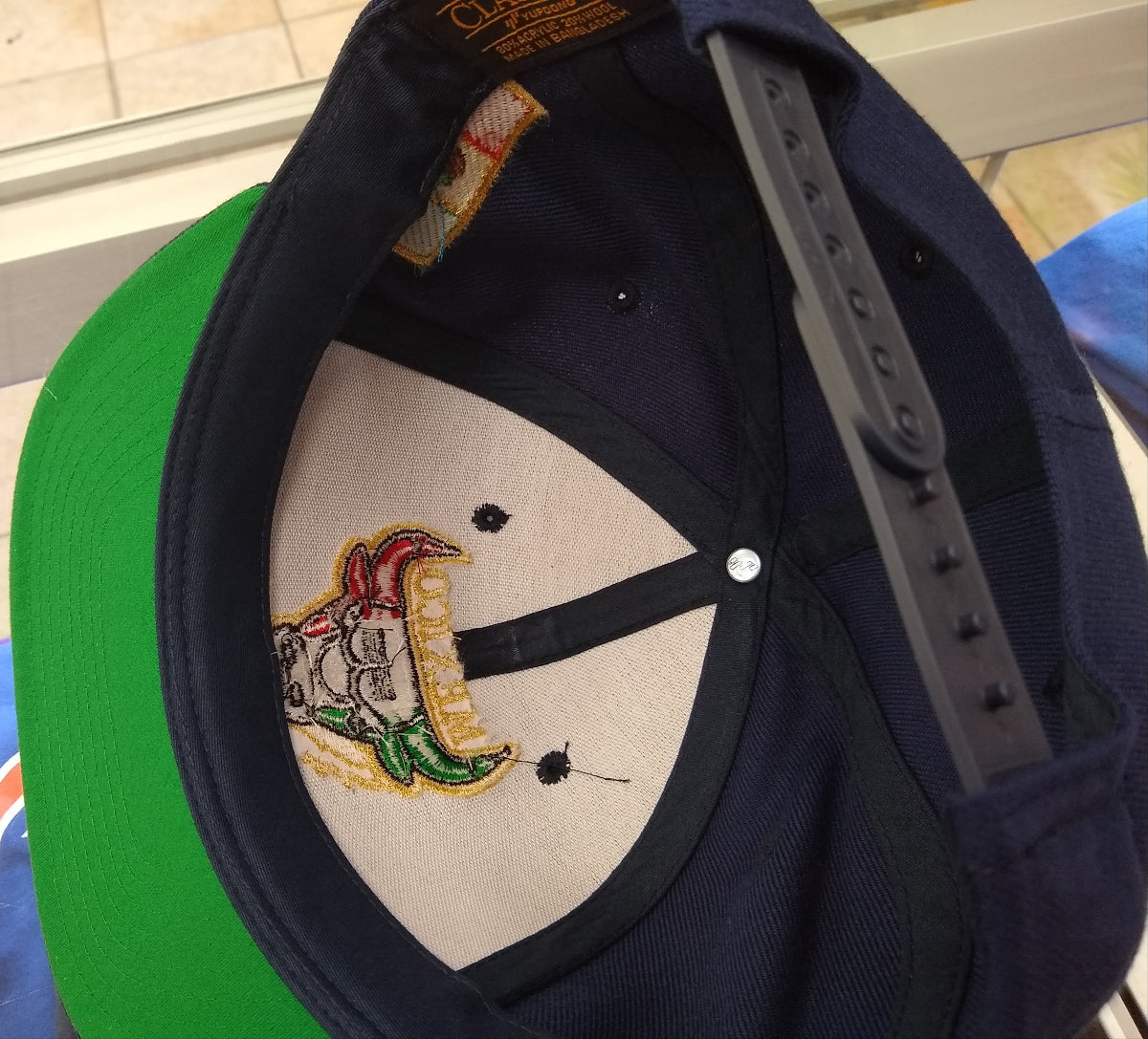 Casquette de baseball marine brodée avec logo taureau mexicain