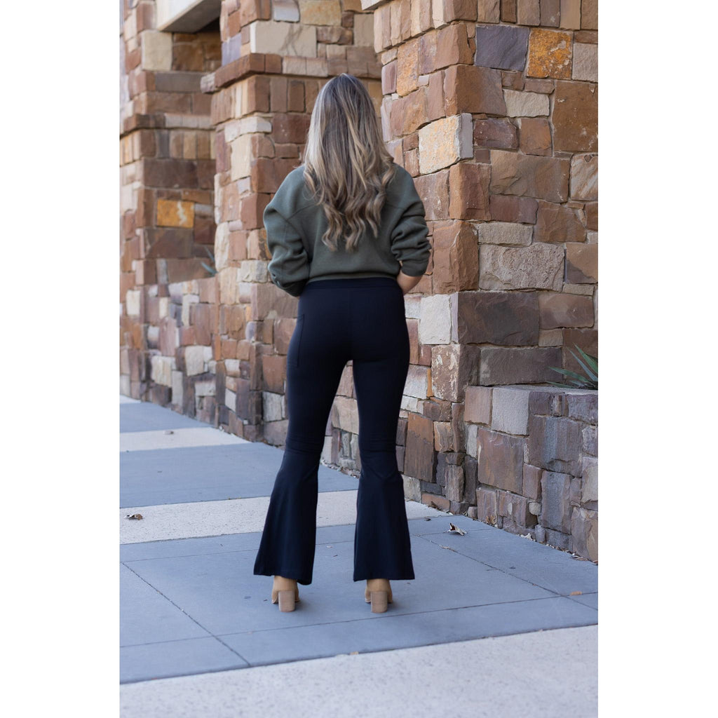 Natalie – Schwarze Super-Flare-Leggings