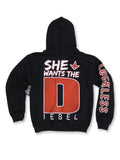 Elle veut le sweat à capuche Diesel