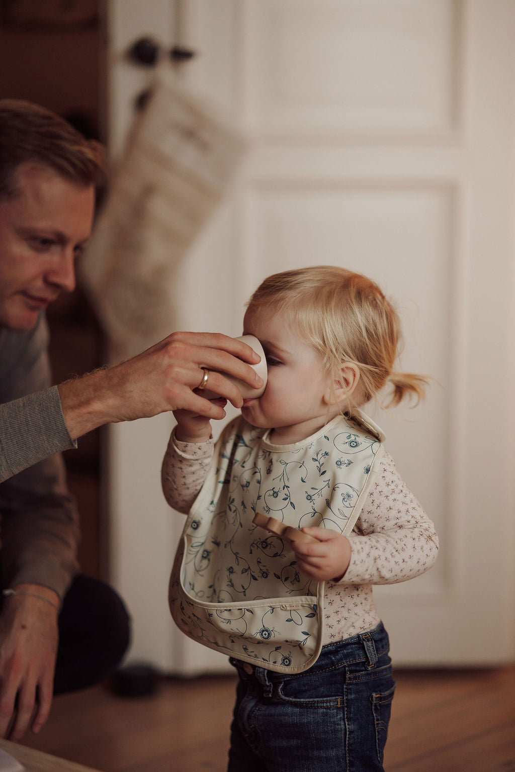 Basic Bib | Scandi Floral - The7Letter