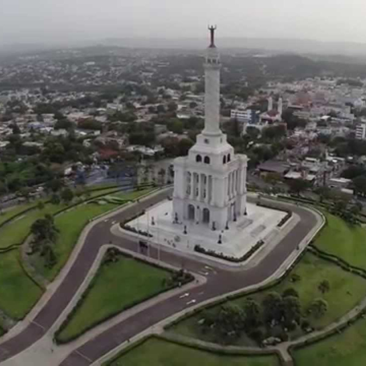Chapeaux Monumento Santiago République Dominicaine