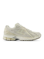 Baskets New Balance 1906 pour homme - Beige