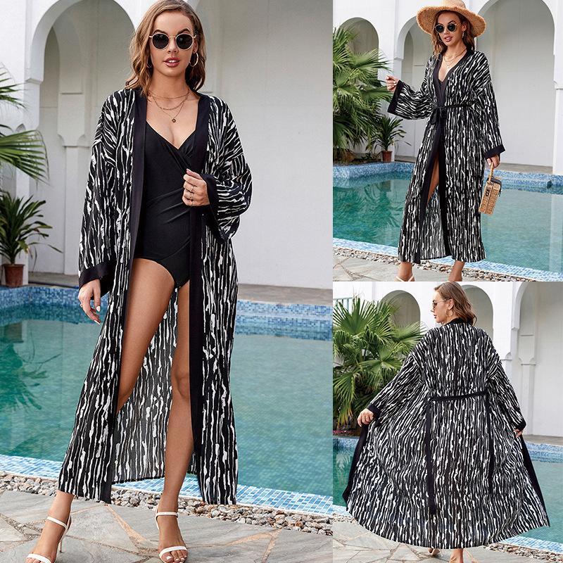 Schwarz eingefasster Viskose bedruckter Strandkaftan Sexy Cardigan Lockeres Bikini-Cover