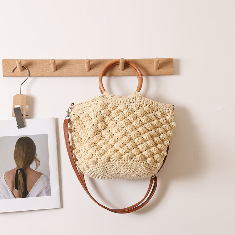 Sac en paille bandoulière Beanie avec anneau en bois, sac en paille portable, sac tissé, sac de plage pour les vacances, sac pour femme