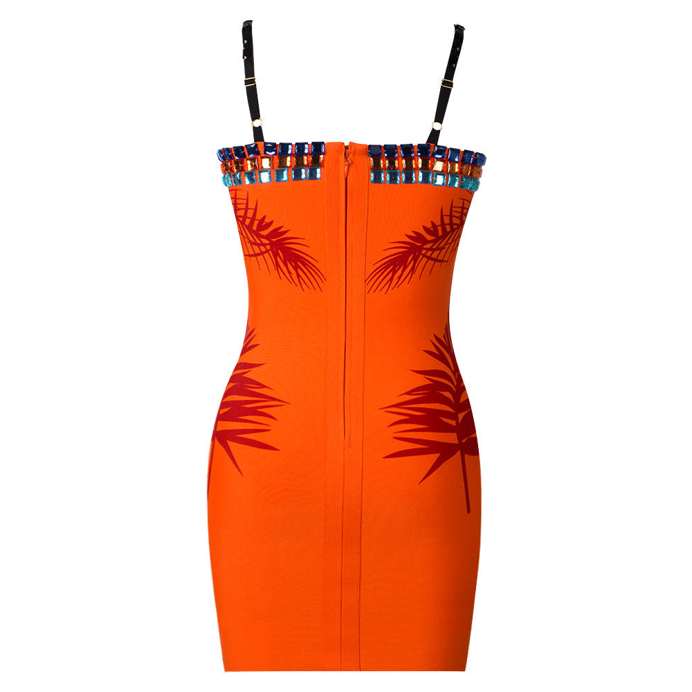 Robe une pièce dos nu en résille imprimée à perles, col en V, bretelles et bustier, de Star Sexy Heavy Industry