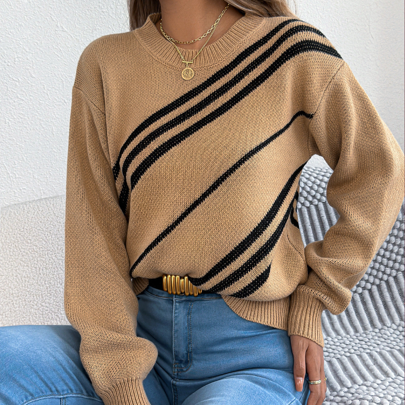 Vêtements pour femmes Automne Hiver Décontracté Rayé Col rond Manches longues Lanterne Pull