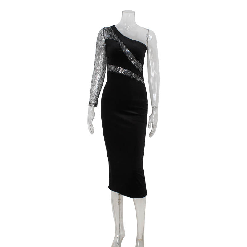 Robe de soirée élégante pour femme, vêtement féminin, avec sequins et col asymétrique.