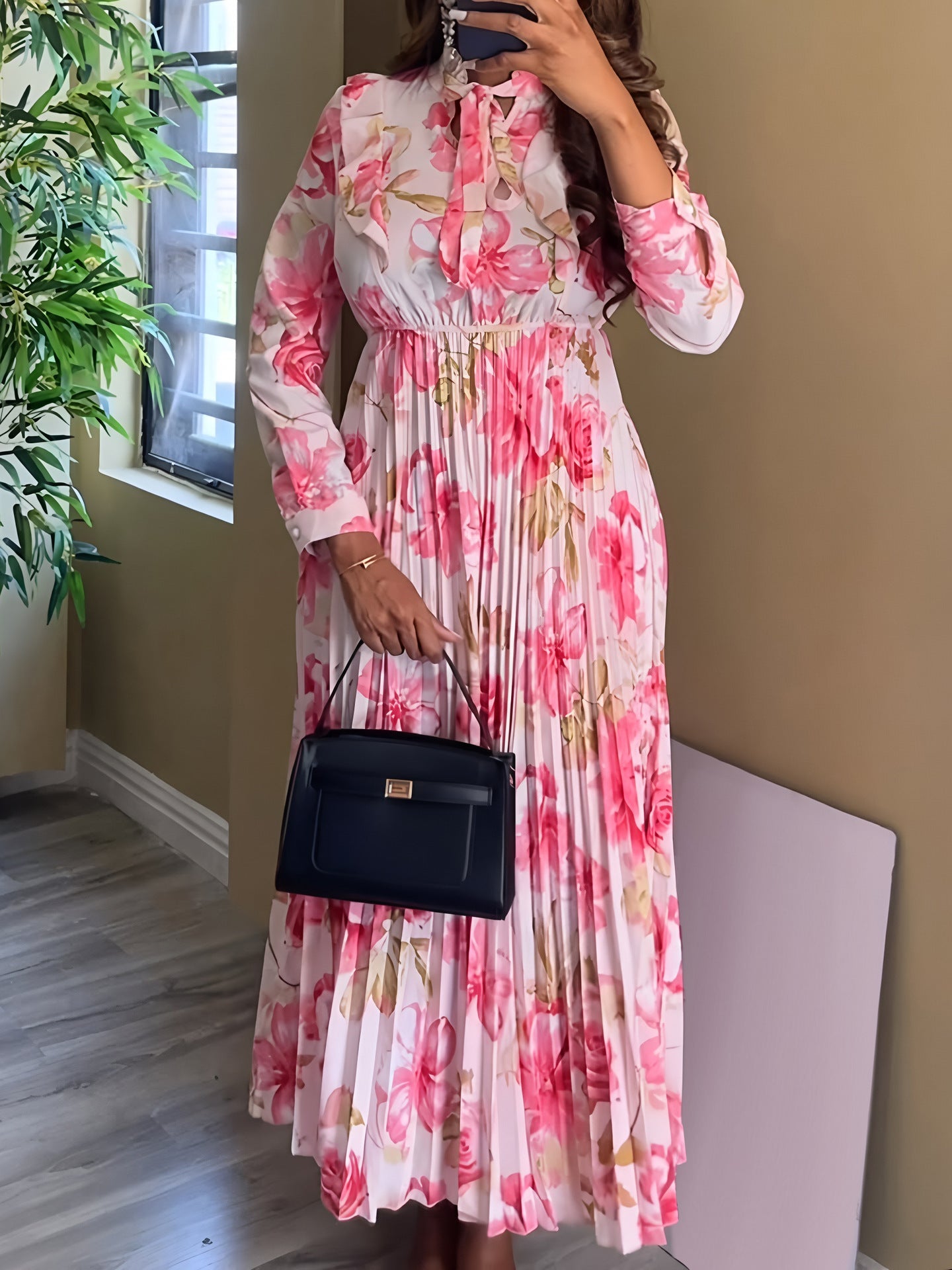 Elegantes Damenkleid für den Urlaub, tailliert, mit Print, langen Ärmeln und Falten, A-Linie