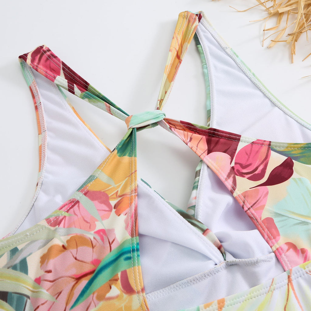 Maillot de bain une pièce femme, coupe conservatrice, imprimé vintage fin, avec coque et jupe en tulle.