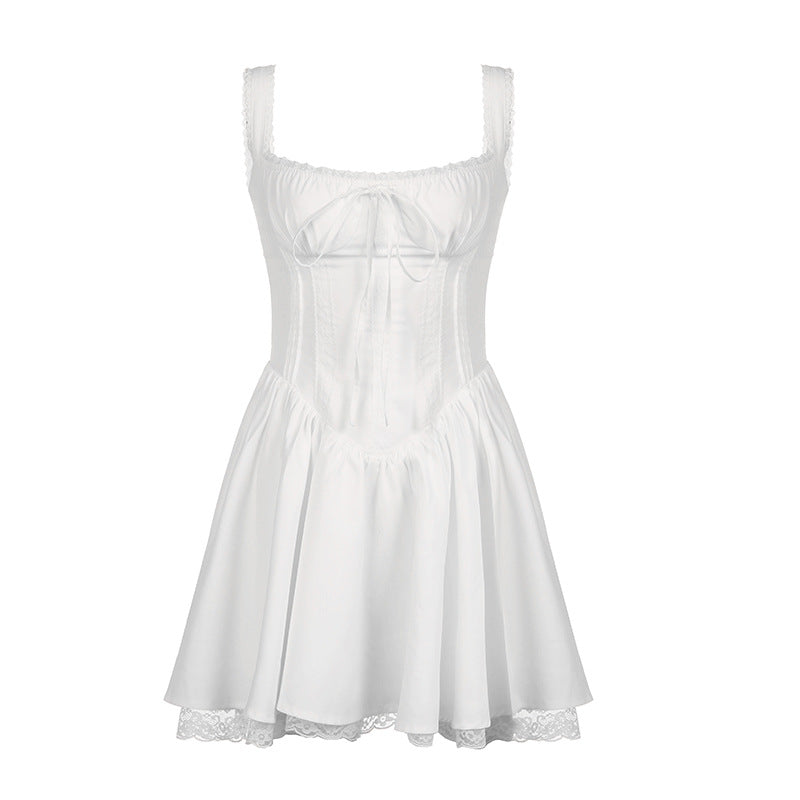 Robe longue à bretelles plissée en dentelle, coupe cintrée, style ballerine, avec large ourlet évasé et lien français