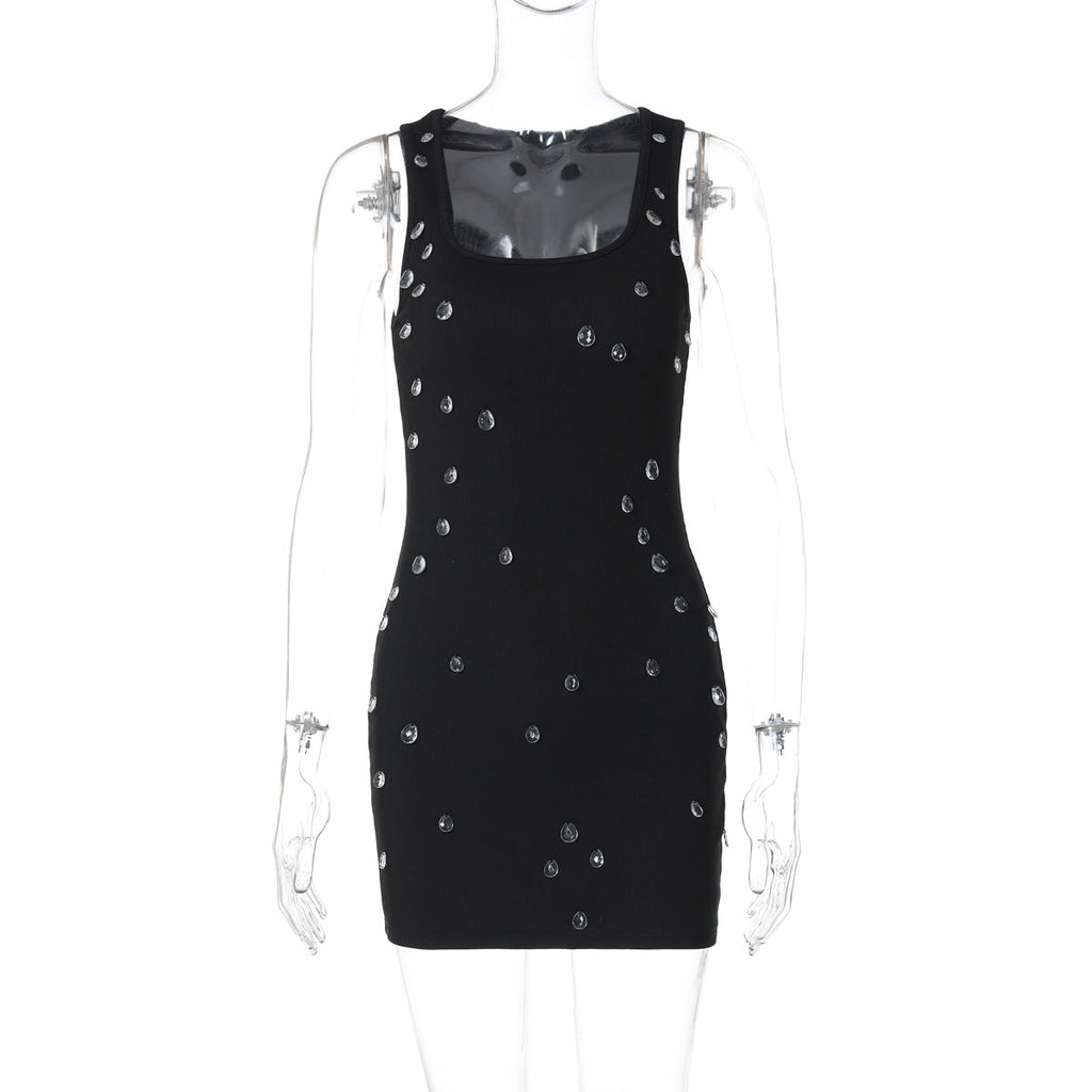 Robe fourreau sans manches perlée amincissante et ajustée pour femme