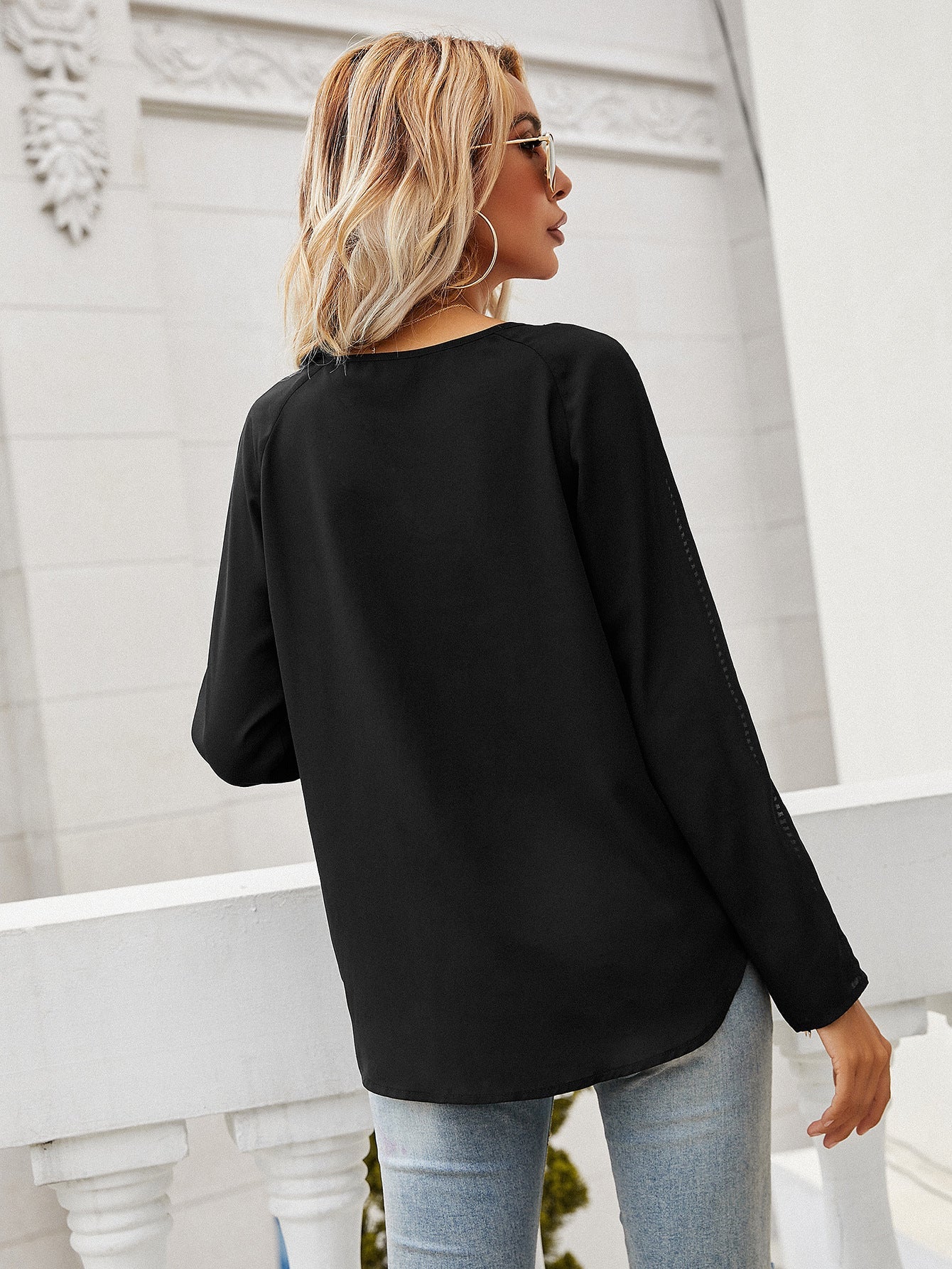 Automne Femme Vêtements Simple Élégant Sexy Découpe Dentelle Couture Col en V Haut Femme