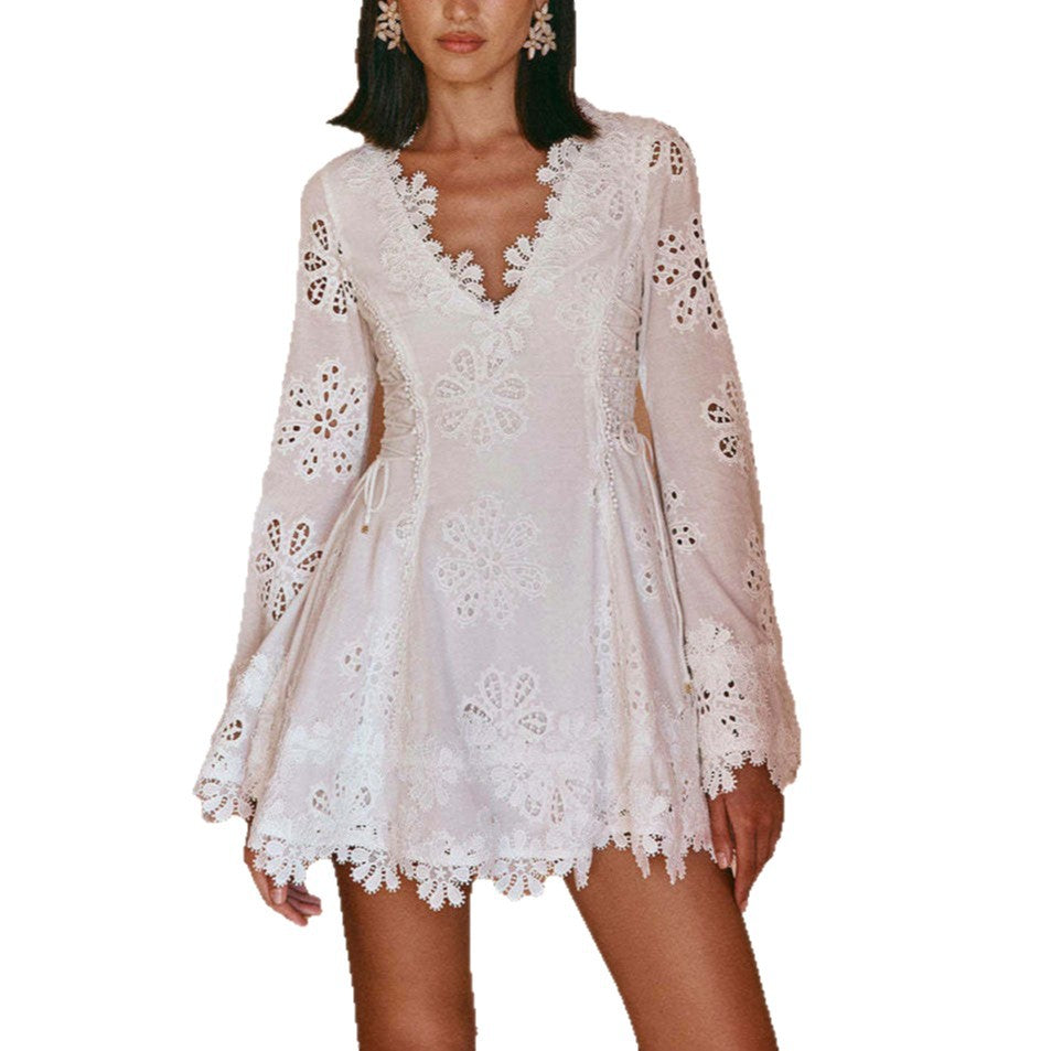 Robe ajustée à manches longues, en dentelle, col en V, avec nœud
