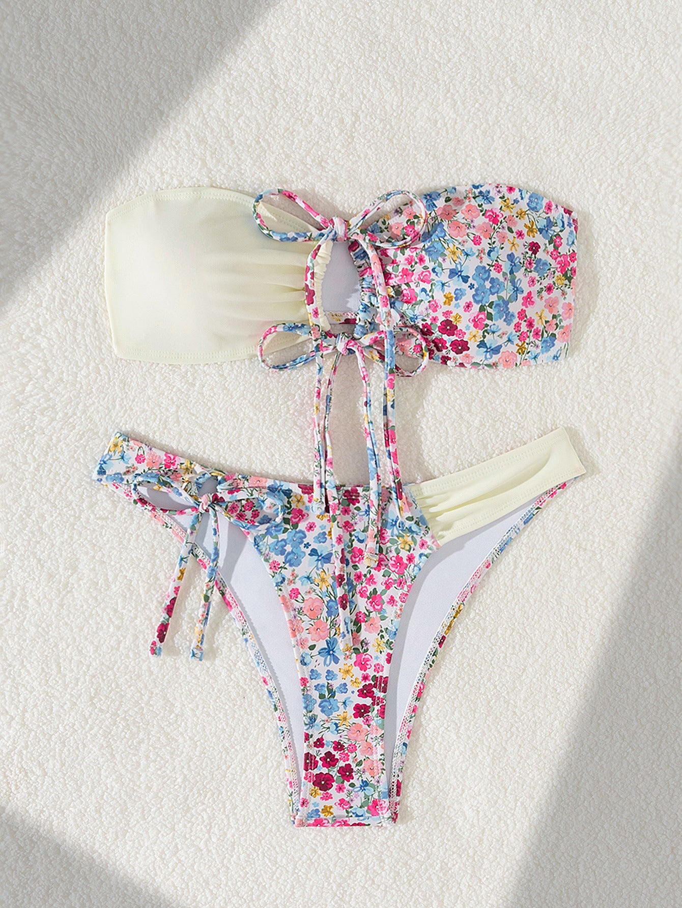 Bikini sexy à lacets Maillot de bain petite fleur Bikini volant