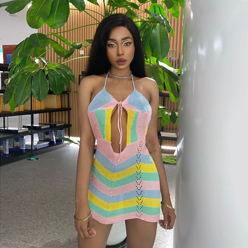 Robe Courte en Laine Sexy à Rayures Ondulées Contrastées pour Femme, Dos Nu à Bretelles Licou avec Découpes Évidées au Niveau de la Poitrine