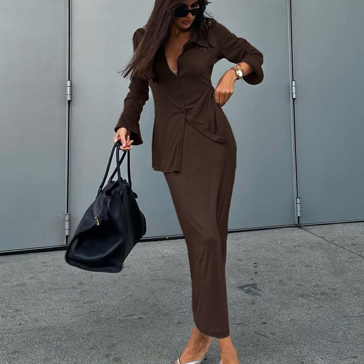 Ensemble deux pièces jupe et haut cardigan à col et manches évasées pour femme